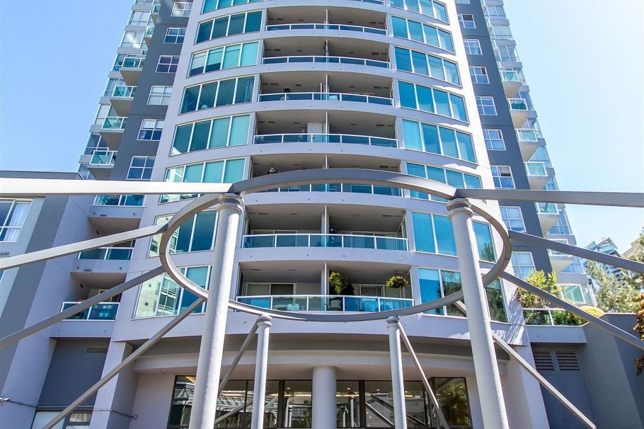 2302 1500 Howe Street Vancouver, BC - 21