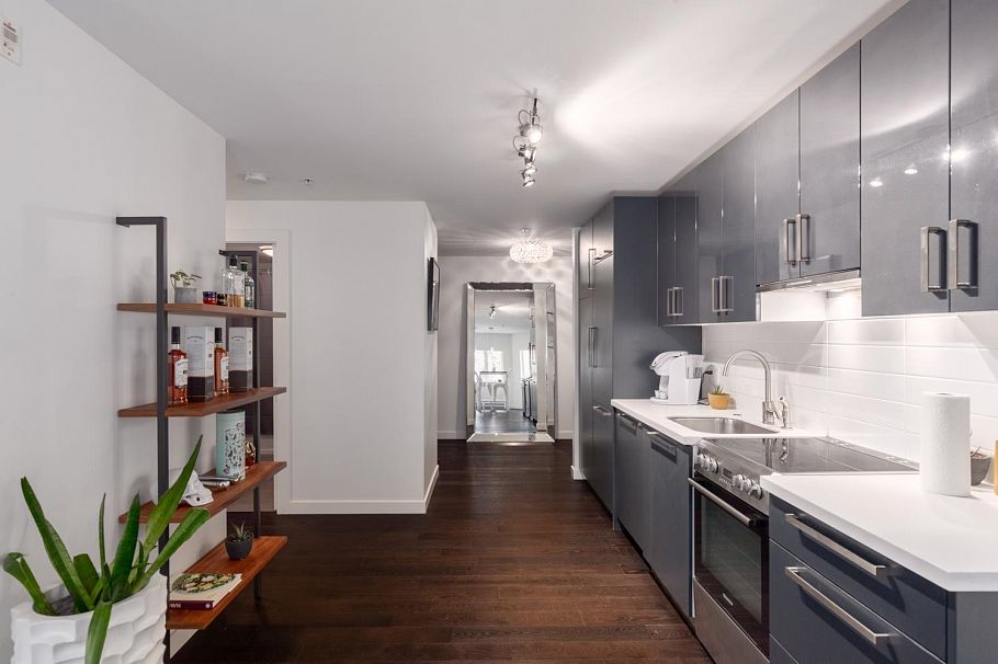 203 370 Carrall Street Vancouver, BC - 7