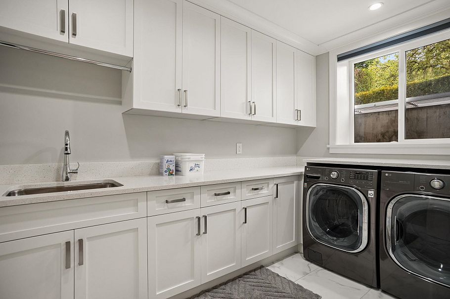 2011 W 36th Avenue Vancouver, BC - 25