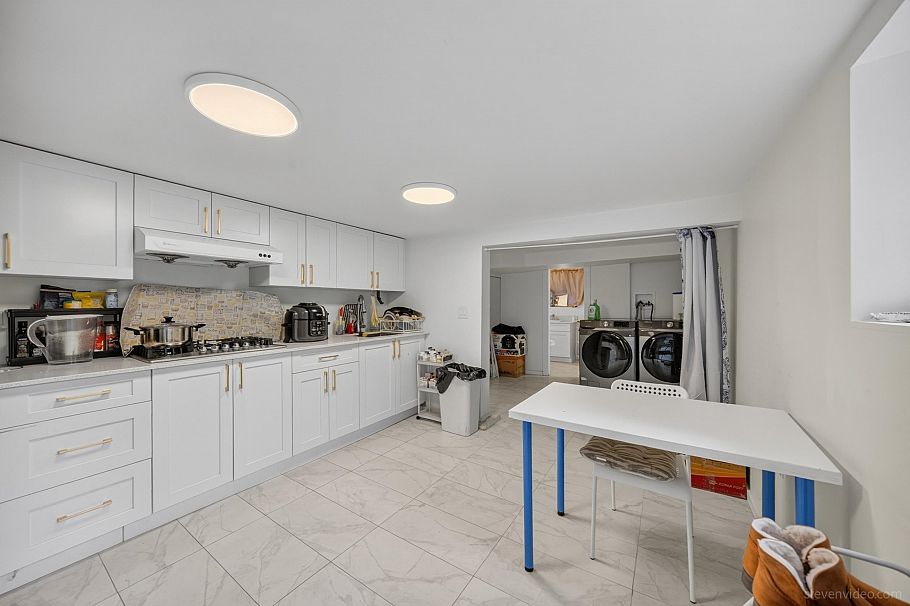 3884 W 20th Avenue Vancouver, BC - 17