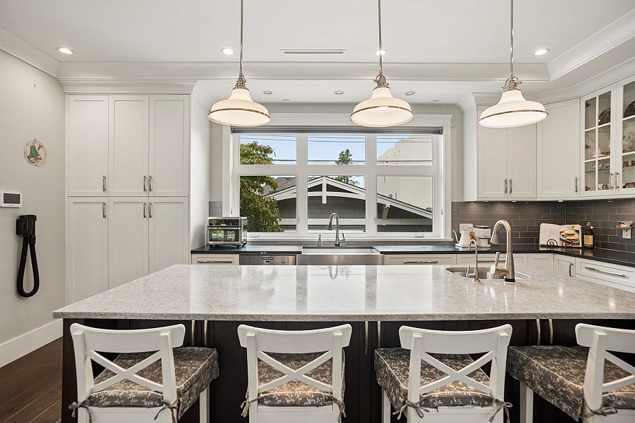 2011 W 36th Avenue Vancouver, BC - 15