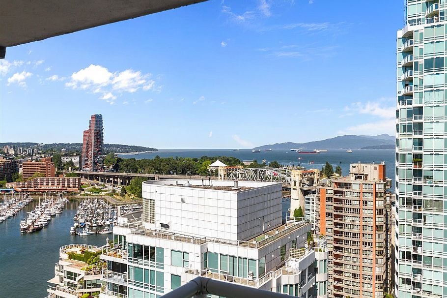 2302 1500 Howe Street Vancouver, BC - 14