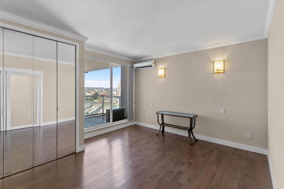 2302 1500 Howe Street Vancouver, BC - 10