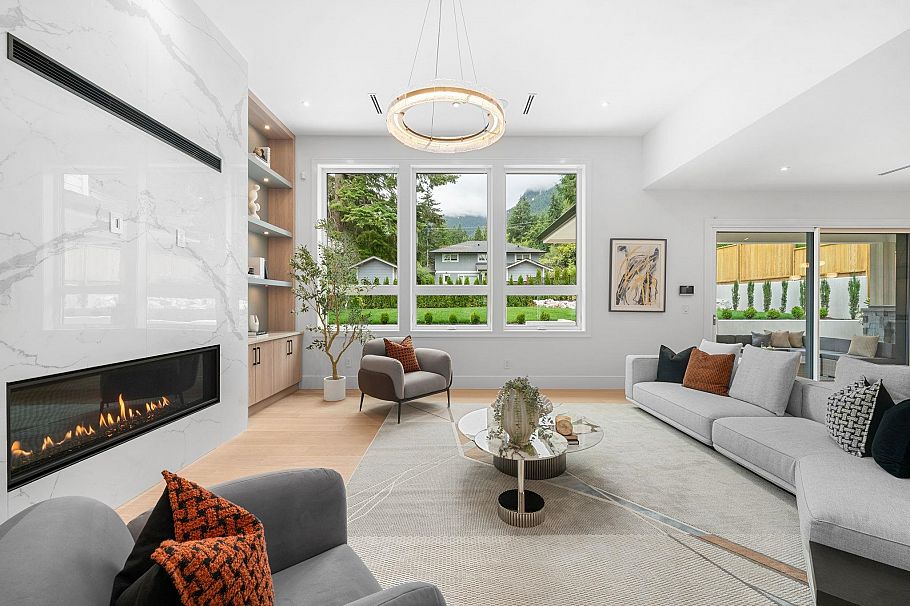 944 Clements Avenue North Vancouver, BC - 20