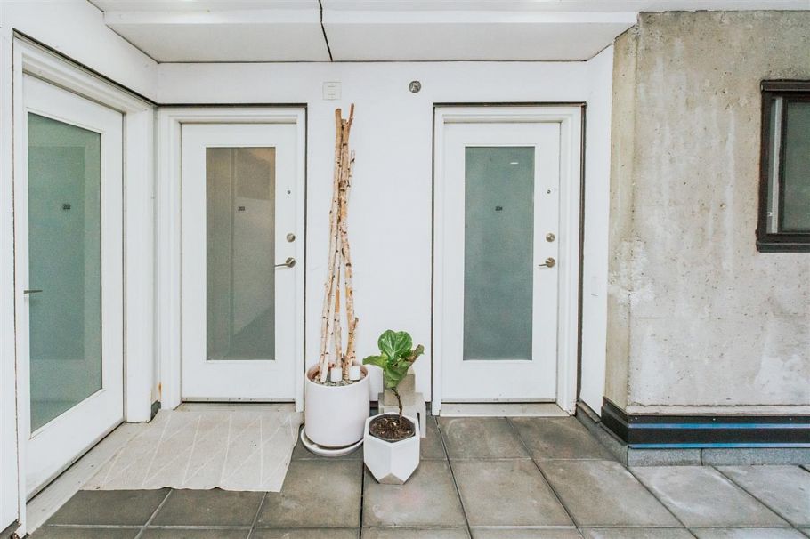 203 370 Carrall Street Vancouver, BC - 27