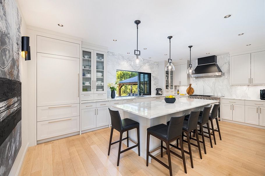 1018 W 19th Street North Vancouver, BC - 10