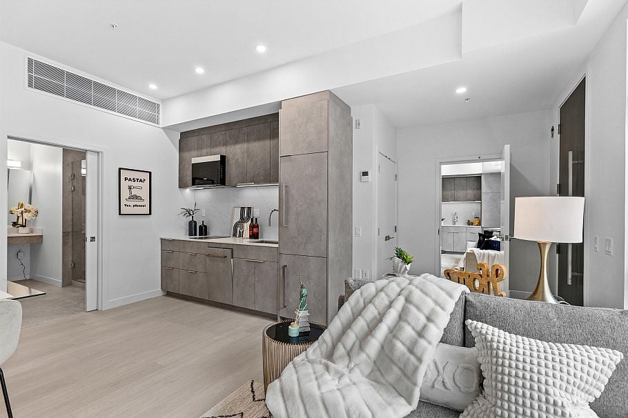 103A 433 E 3rd Street North Vancouver, BC - 22