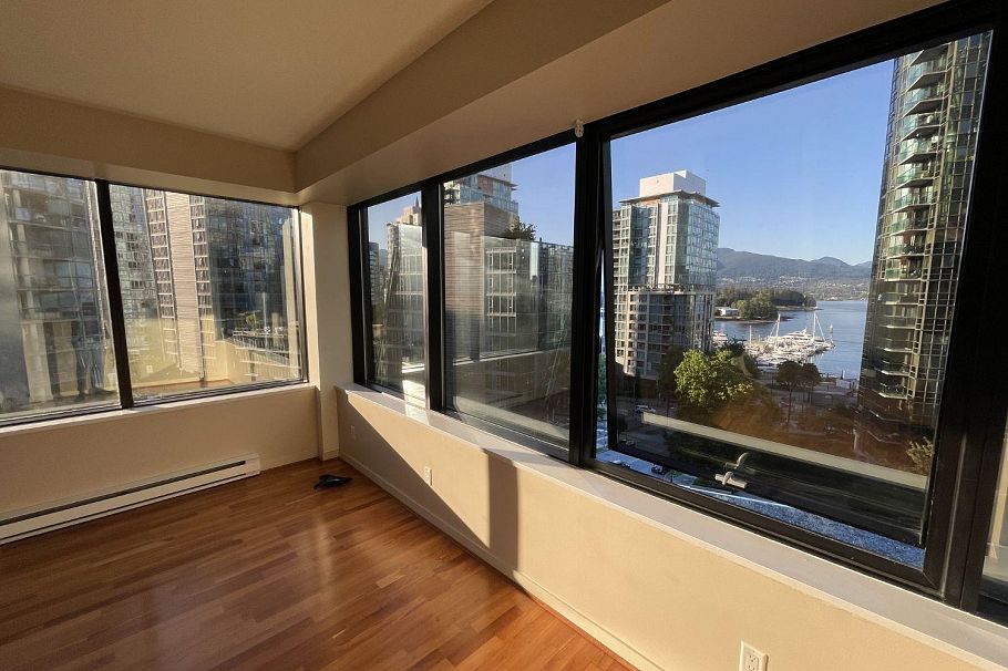 502 1333 W Georgia Street Vancouver, BC - 3