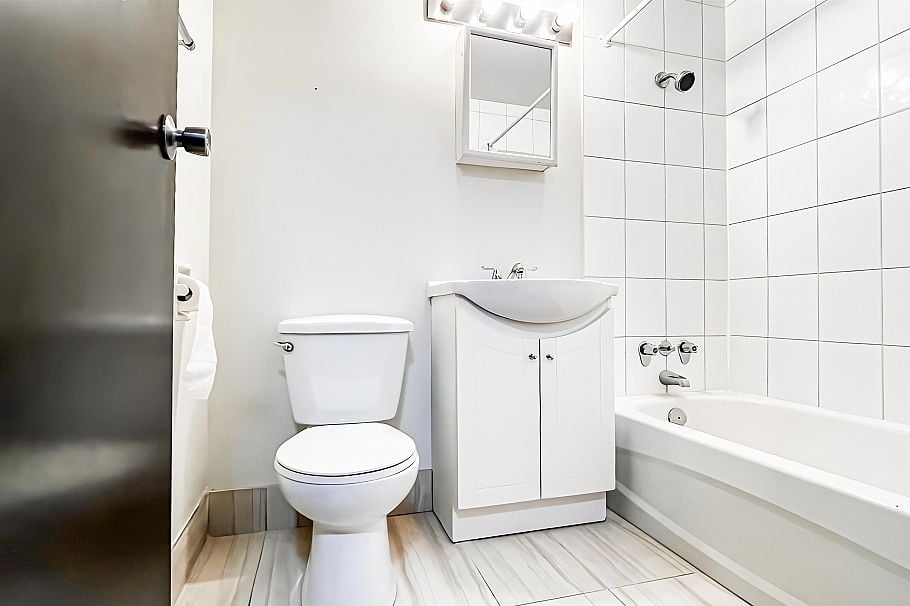 002 1925 NELSONSTREET, Vancouver BC V6G 1K9 Vancouver, BC - 9