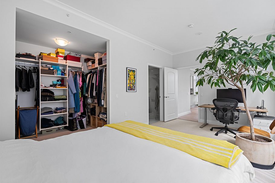 609 185 Victory Ship Way North Vancouver, BC - 22