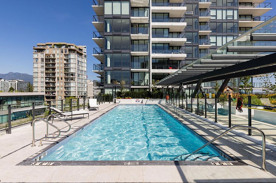 901 135 E 13th Street North Vancouver, BC - 18