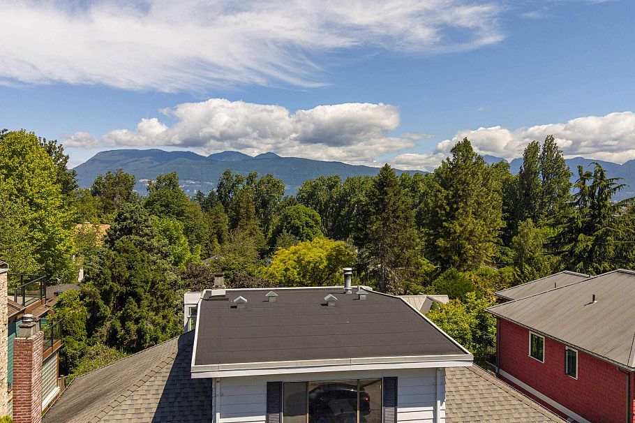 4355 W 3rd Avenue Vancouver, BC - 33