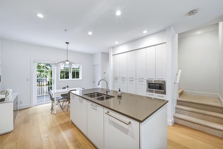 14 1133 Ridgewood Drive North Vancouver, BC - 8