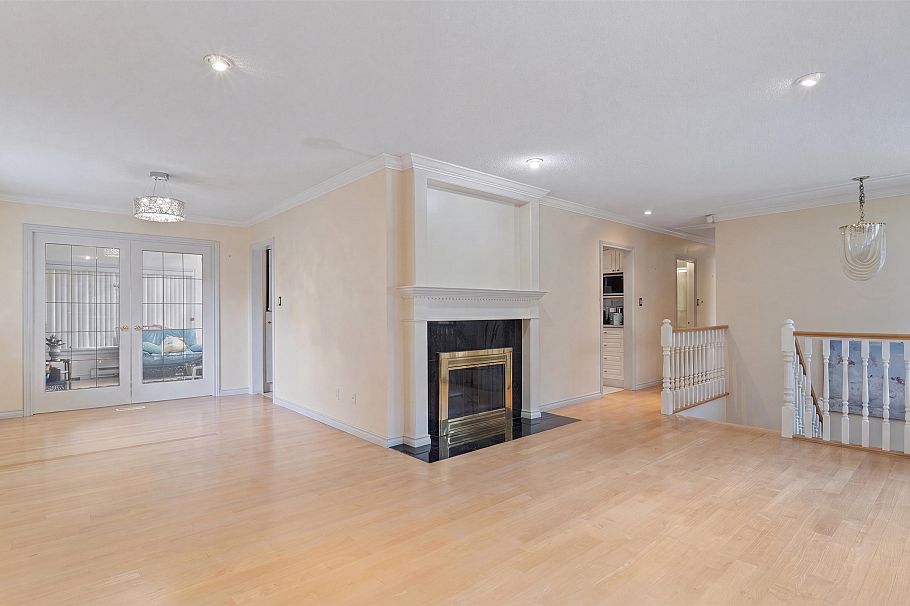 3099 Dryden Way North Vancouver, BC - 2