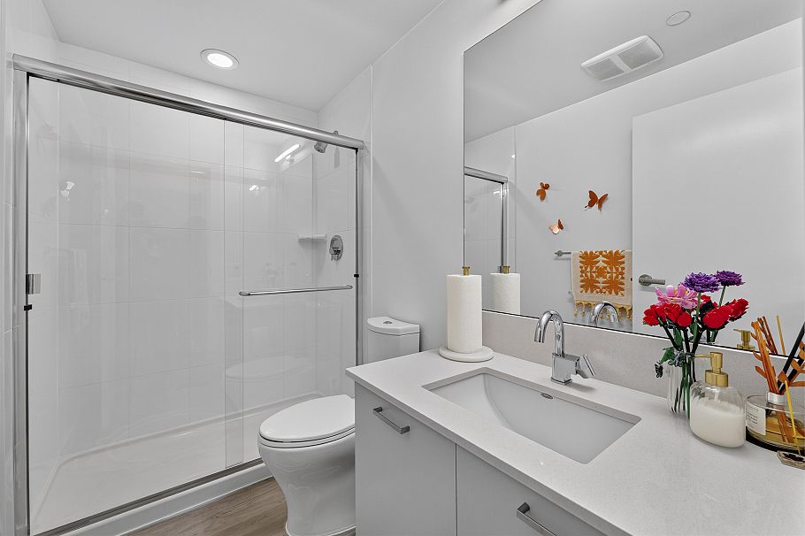 305 1177 Marine Drive North Vancouver, BC - 25