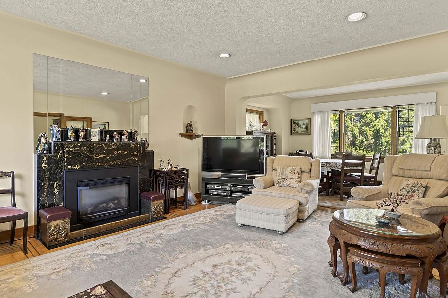 4355 W 3rd Avenue Vancouver, BC - 8