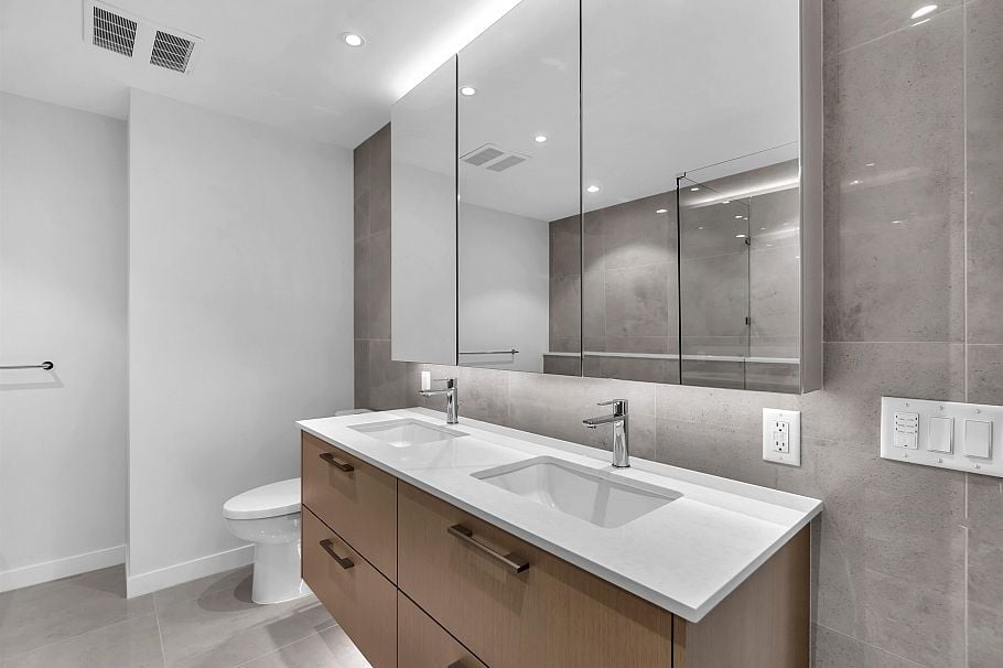 506 128 W 15th Street North Vancouver, BC - 16
