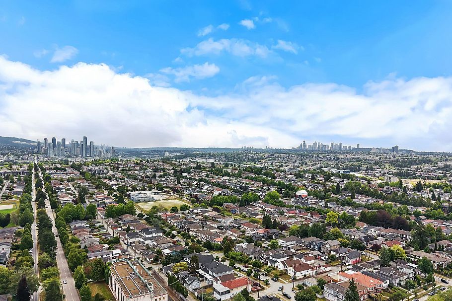 1- 2547 E 2nd Avenue Vancouver, BC - 32