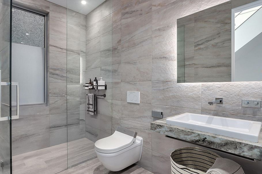 4368 W 15th Avenue Vancouver, BC - 15