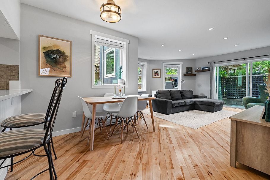 218 W 15th Avenue Vancouver, BC - 1