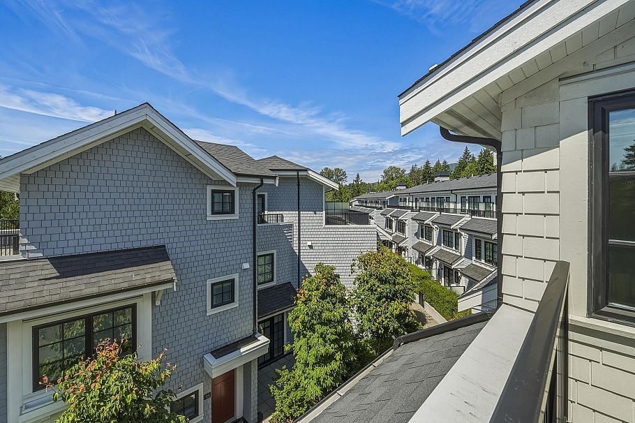 14 1133 Ridgewood Drive North Vancouver, BC - 20