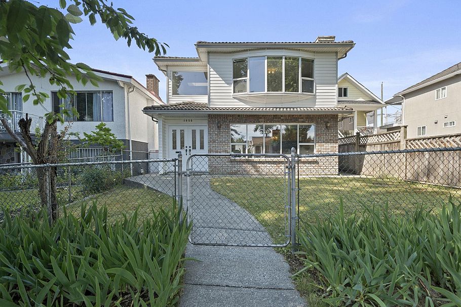 1855 E 53rd Avenue Vancouver, BC - 30