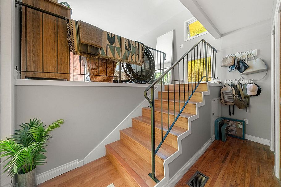 674 Blueridge Avenue North Vancouver, BC - 21