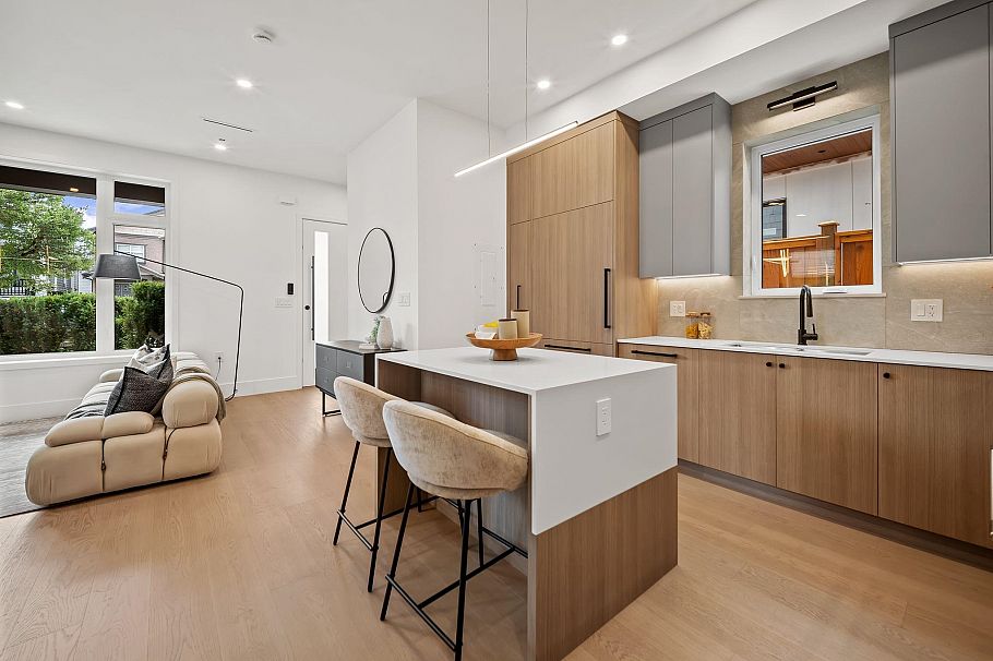 1- 2547 E 2nd Avenue Vancouver, BC - 11