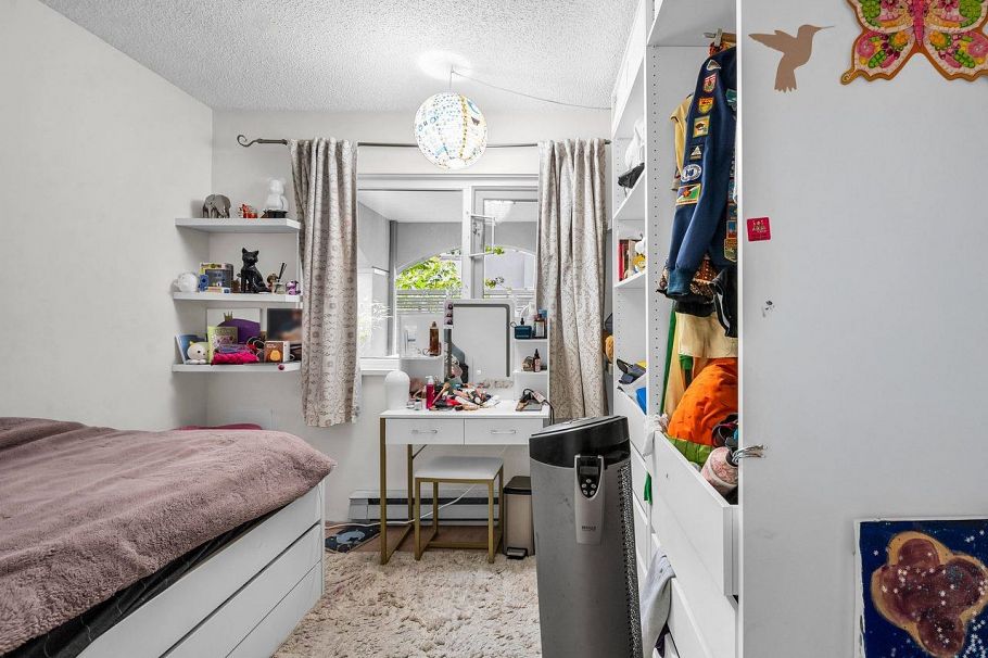 1330 W 7th Avenue Vancouver, BC - 15