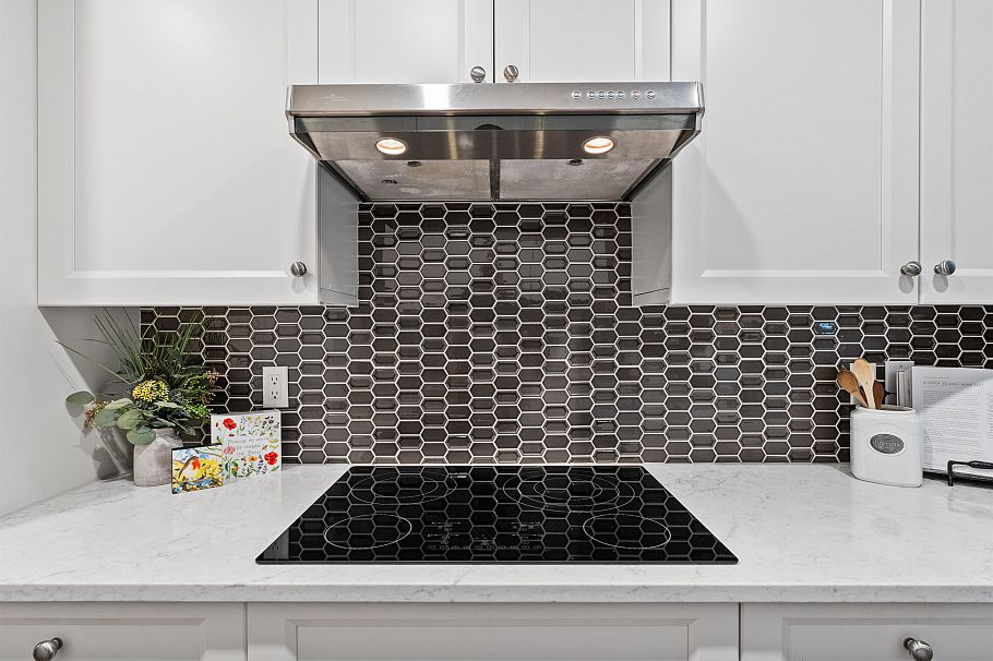 107 3690 Banff Court North Vancouver, BC - 9