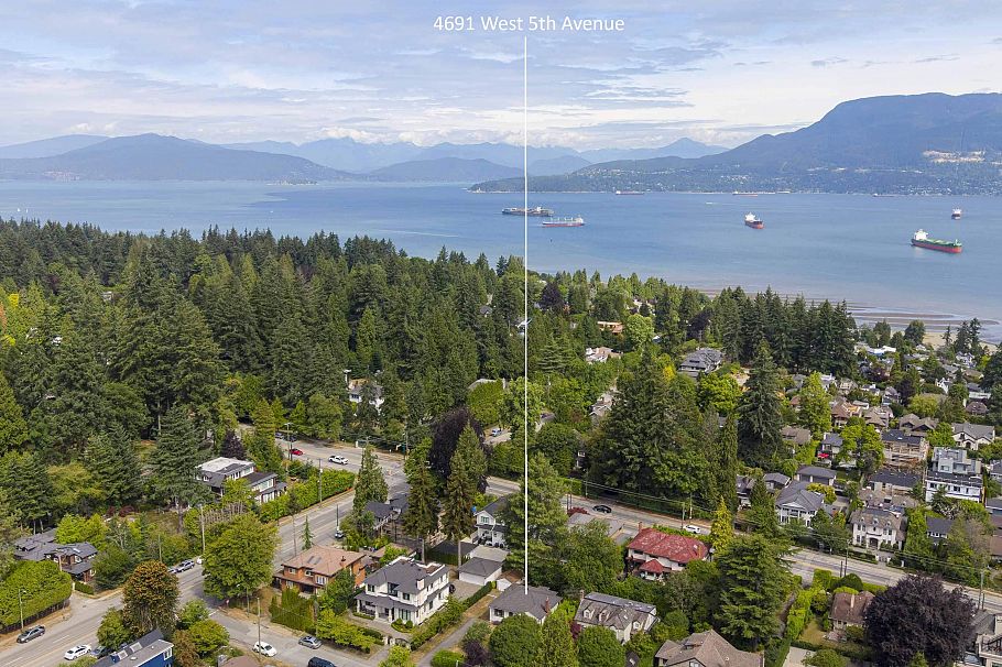 4691 W 5th Avenue Vancouver, BC - 29