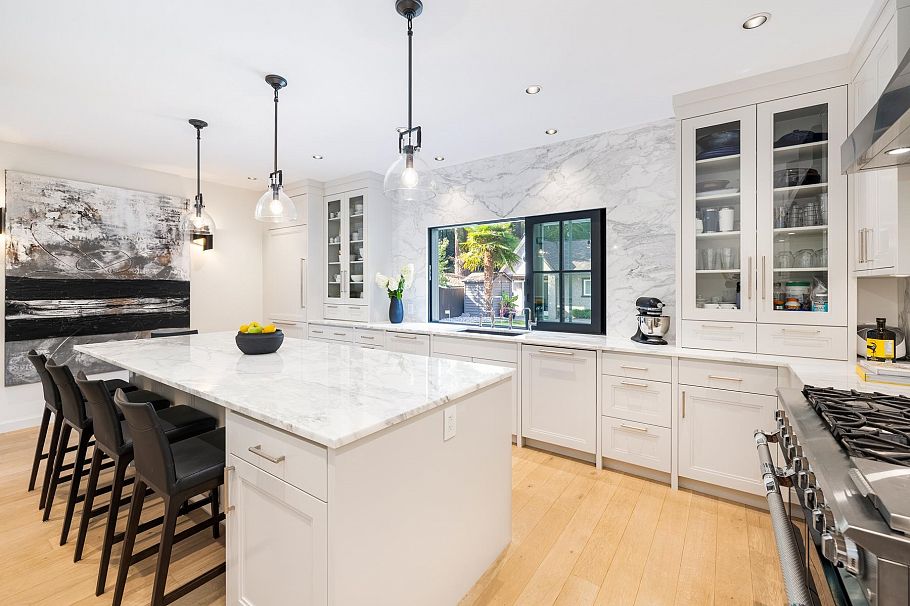 1018 W 19th Street North Vancouver, BC - 12