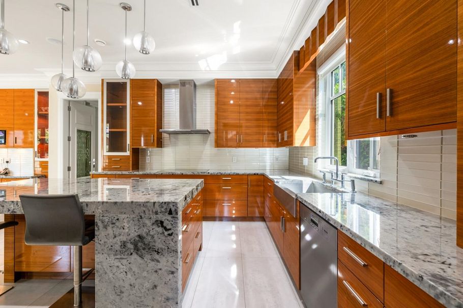 1168 W 37th Avenue Vancouver, BC - 12