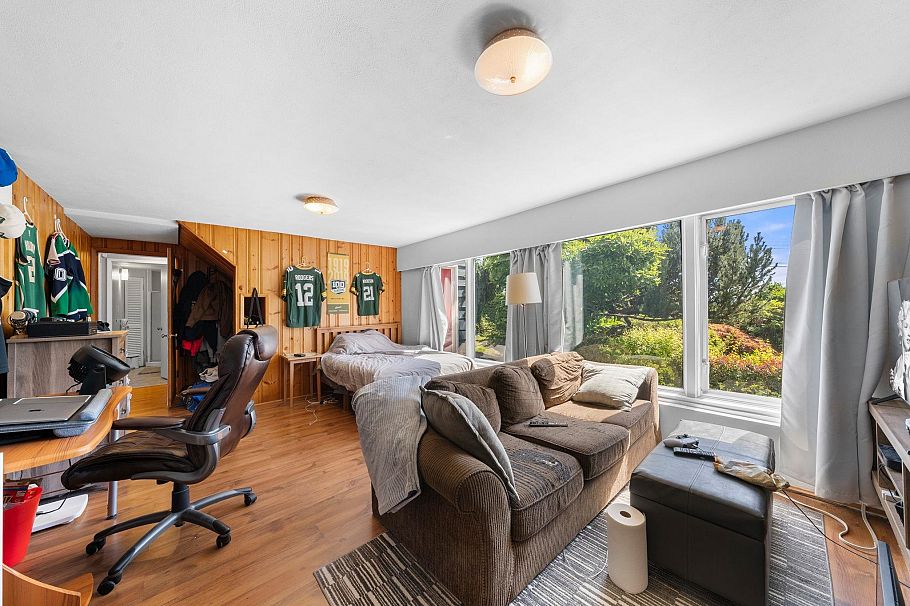 674 Blueridge Avenue North Vancouver, BC - 27
