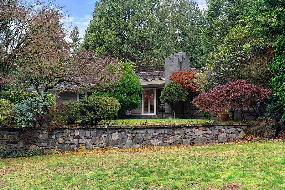 3535 W 47th Avenue Vancouver, BC - 39