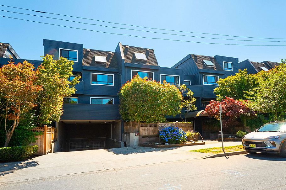 207 1990 W 6th Avenue Vancouver, BC - 1