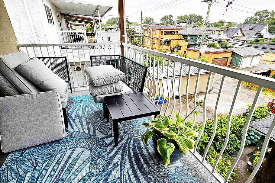 2834 Victoria Drive Vancouver, BC - 11