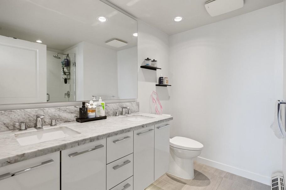 601 3281 E Kent Avenue North Vancouver, BC - 21