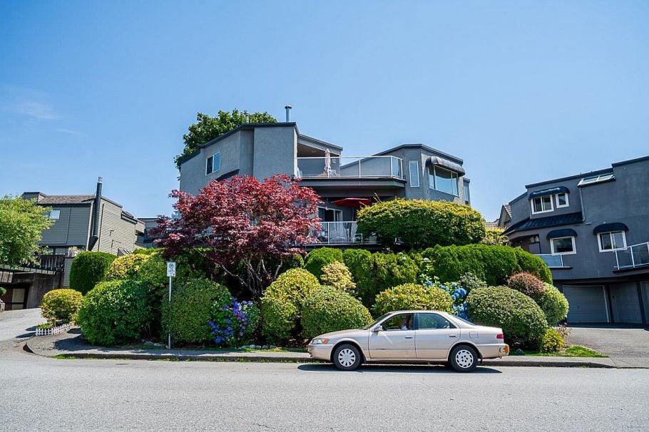 1416 Mahon Avenue North Vancouver, BC - 2