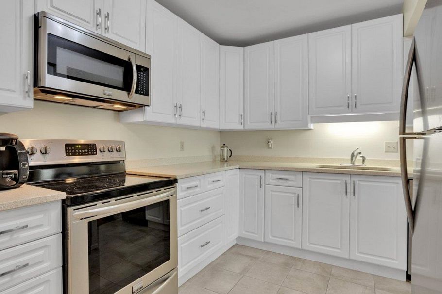 206 2140 Briar Avenue Vancouver, BC - 25