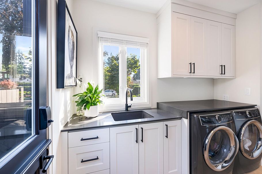 1018 W 19th Street North Vancouver, BC - 21