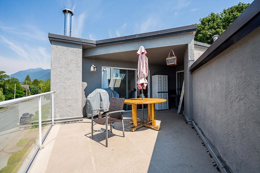 1416 Mahon Avenue North Vancouver, BC - 30