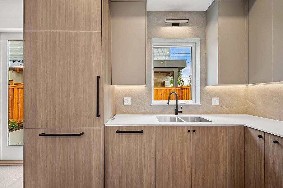 2- 2547 E 2nd Avenue Vancouver, BC - 14