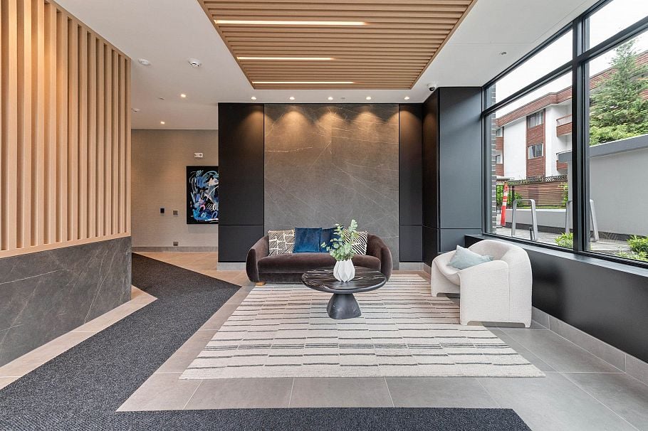 602 110 E 17th Street North Vancouver, BC - 2