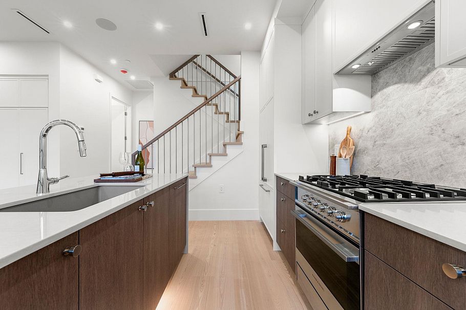 2 2735 Eton Street Vancouver, BC - 7