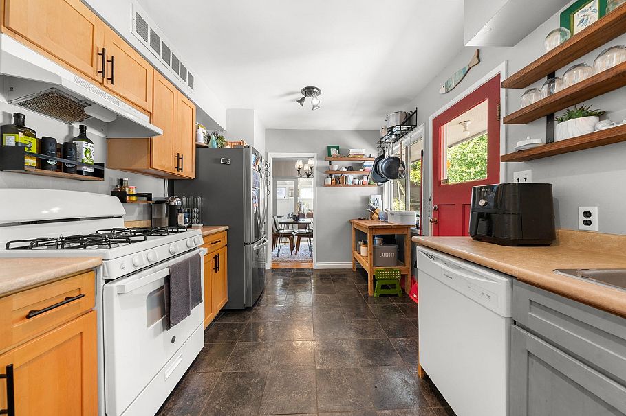 674 Blueridge Avenue North Vancouver, BC - 14