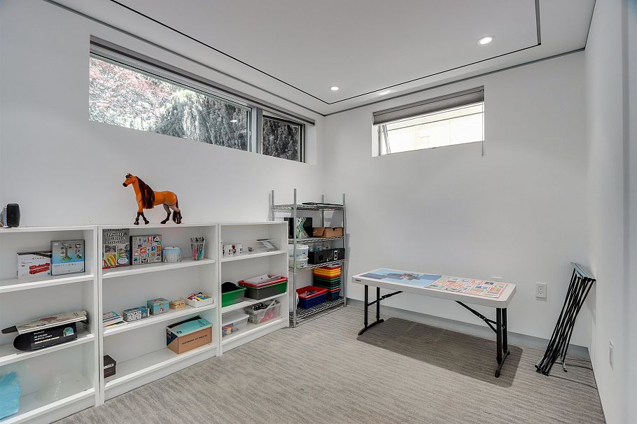 4368 W 15th Avenue Vancouver, BC - 21