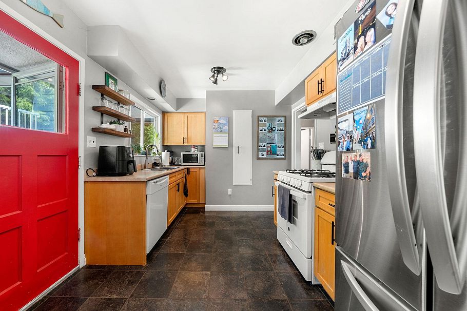 674 Blueridge Avenue North Vancouver, BC - 13
