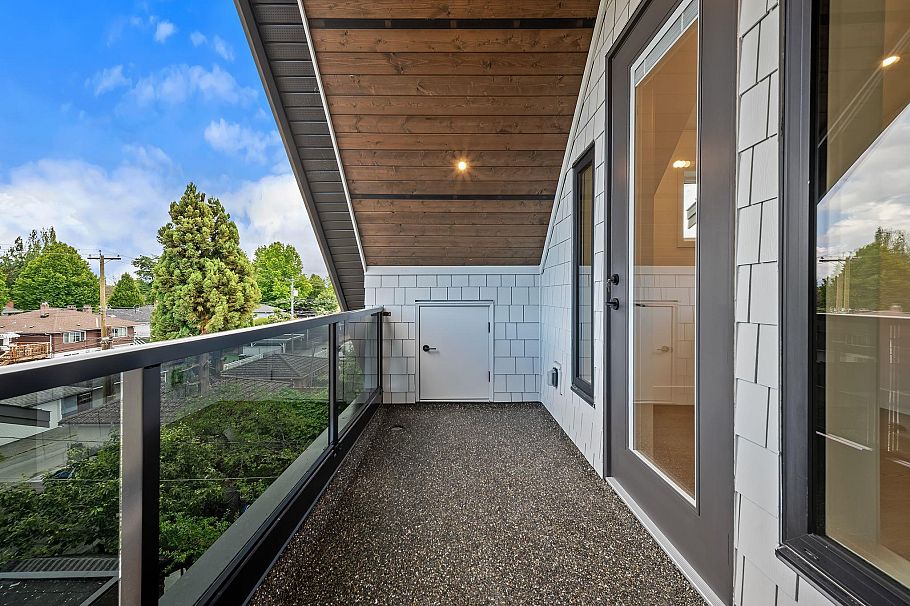 2- 2547 E 2nd Avenue Vancouver, BC - 33