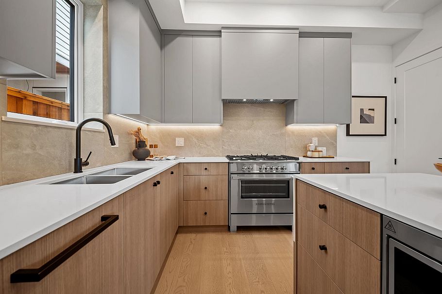 1- 2547 E 2nd Avenue Vancouver, BC - 16